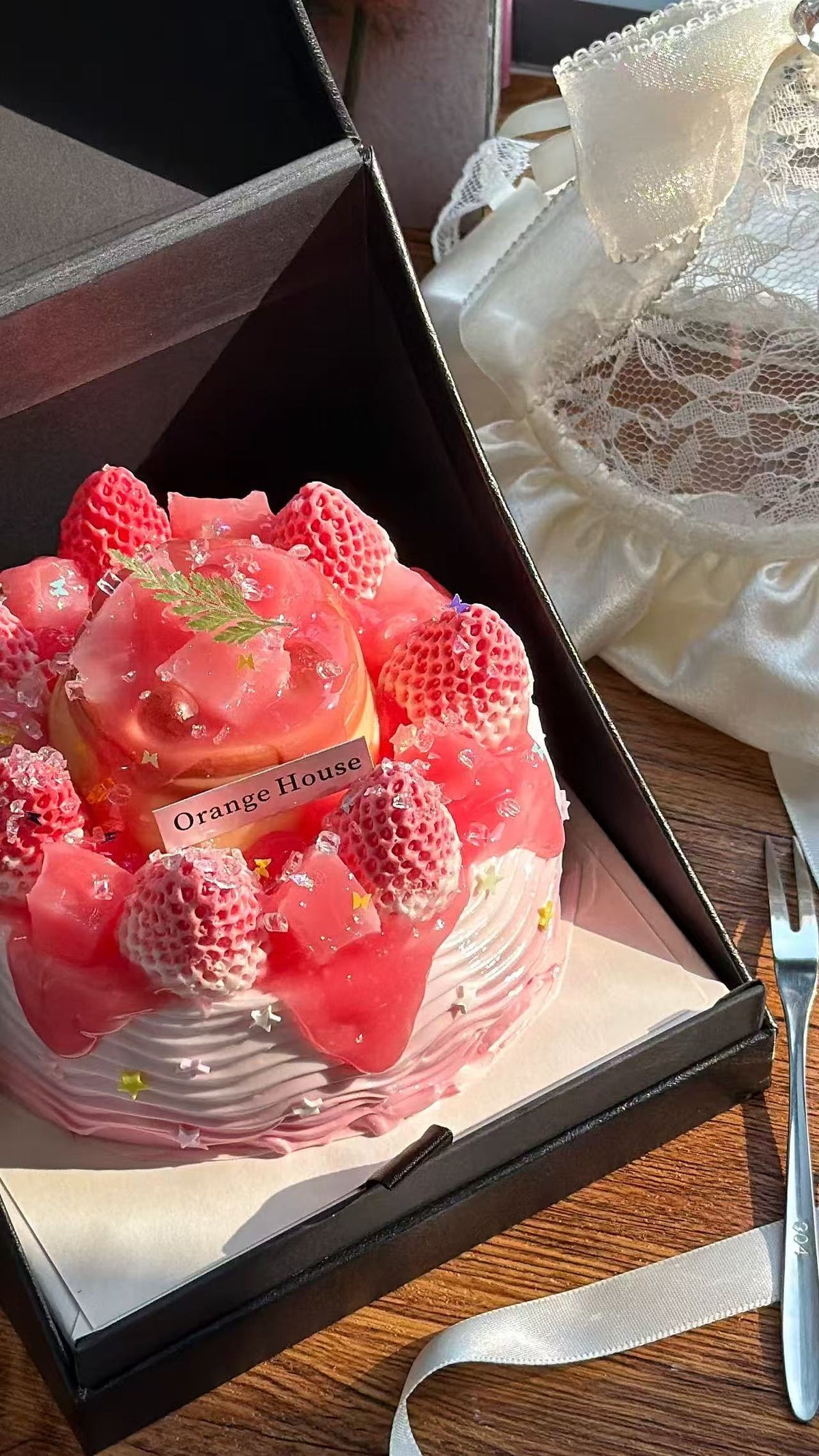 Orange House Giant Strawberry Cake Squishy β 4-Inch Birthday Cake Squishy with Gift Box Set
