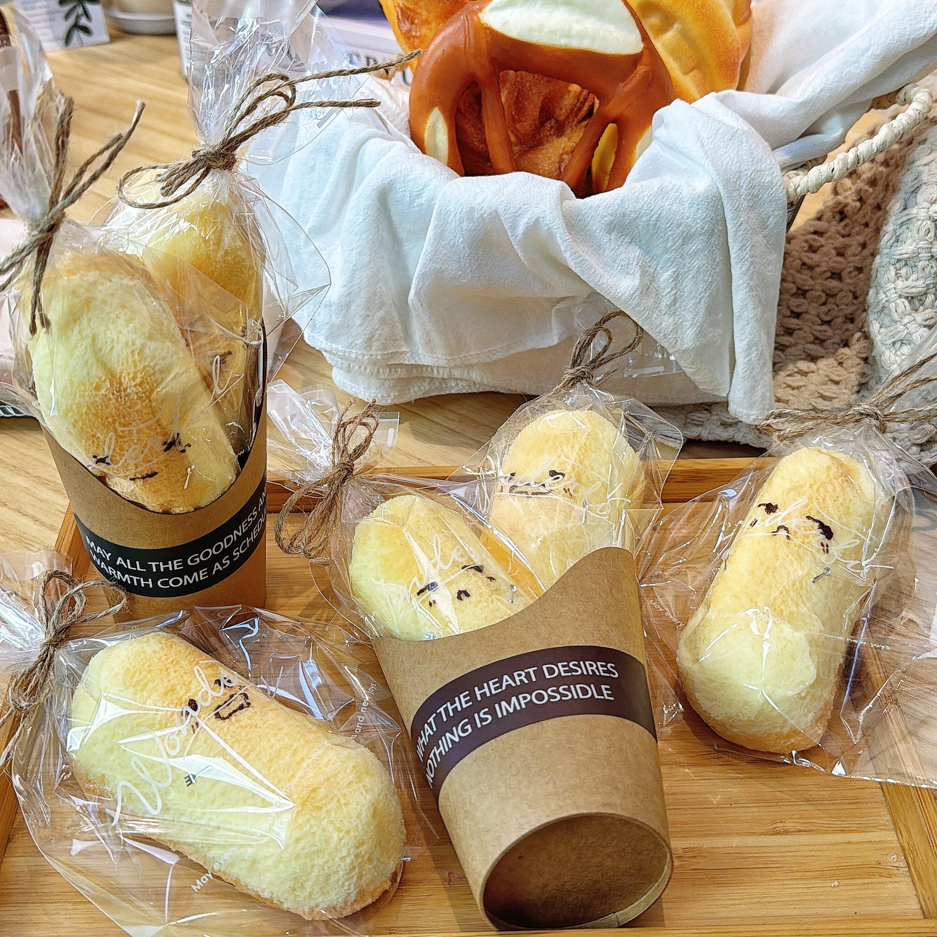 Bread-Cheese Milk Bar Squishy (2 pcs)(random expression)